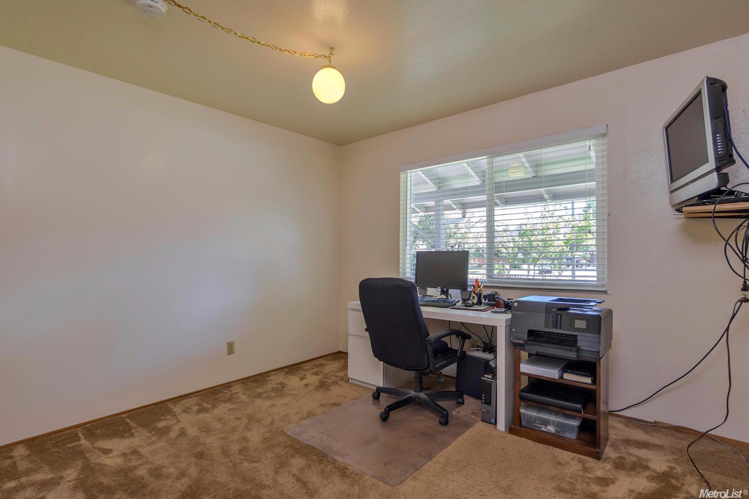 1637 Baywood Ln, Davis, CA 95618 photo 14