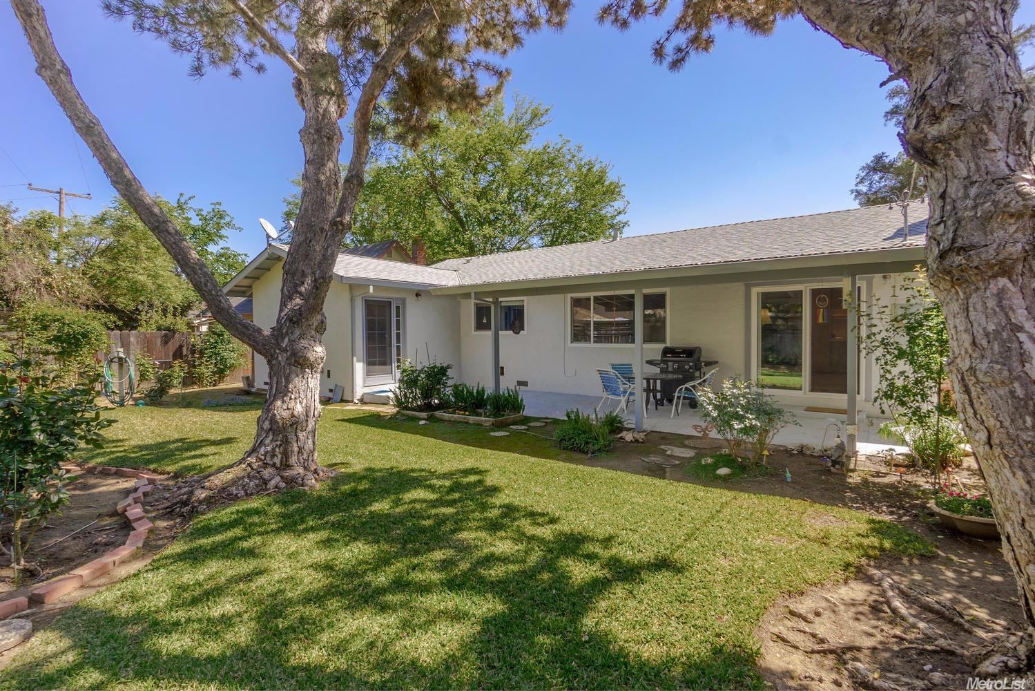 1637 Baywood Ln, Davis, CA 95618 photo 2