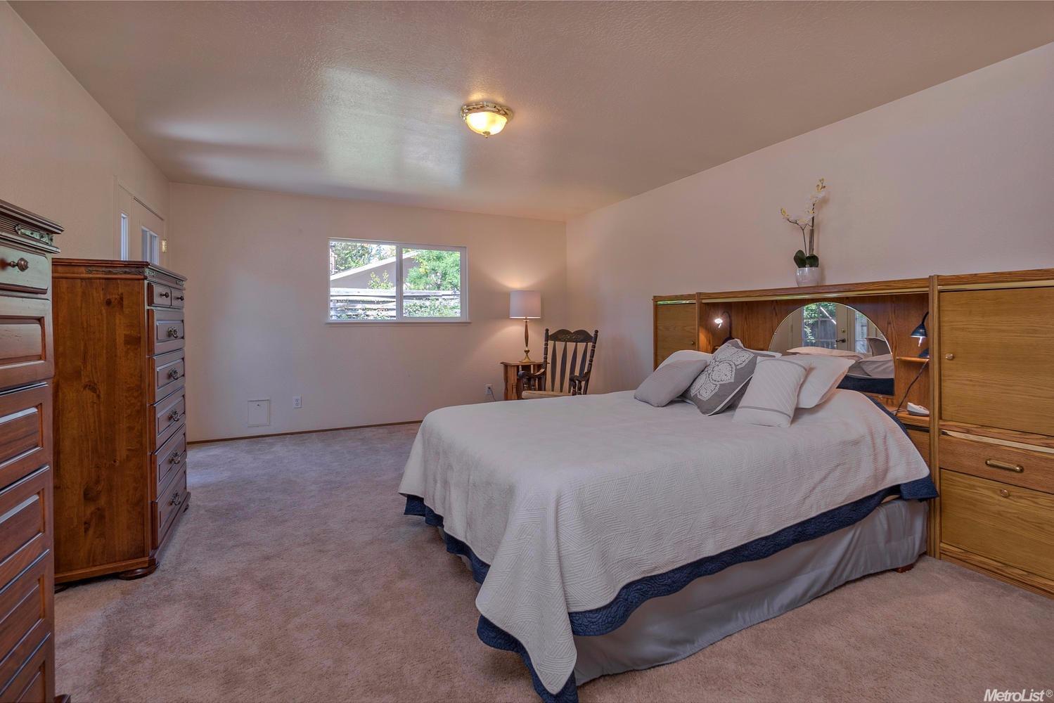 1637 Baywood Ln, Davis, CA 95618 photo 11