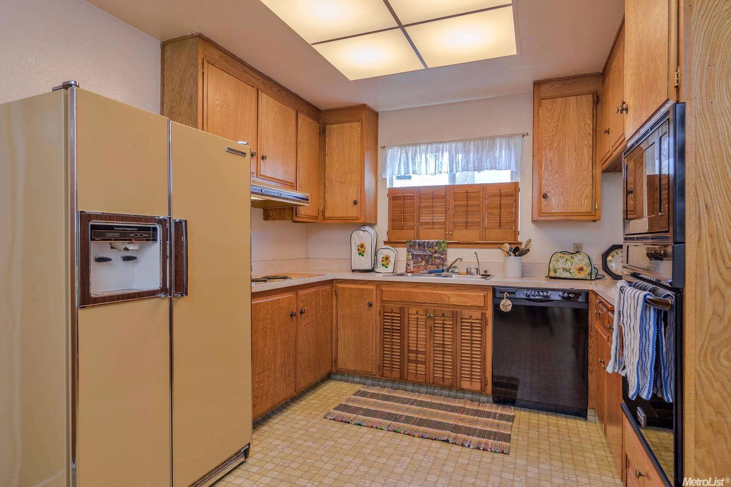 1637 Baywood Ln, Davis, CA 95618 photo 9