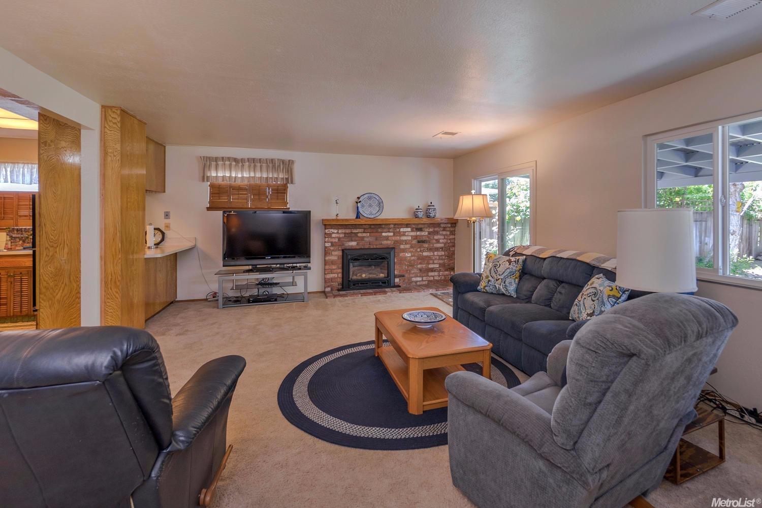 1637 Baywood Ln, Davis, CA 95618 photo 7