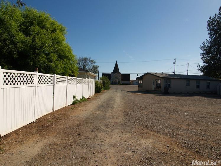 853 I St, Hickman, CA 95323 photo 2