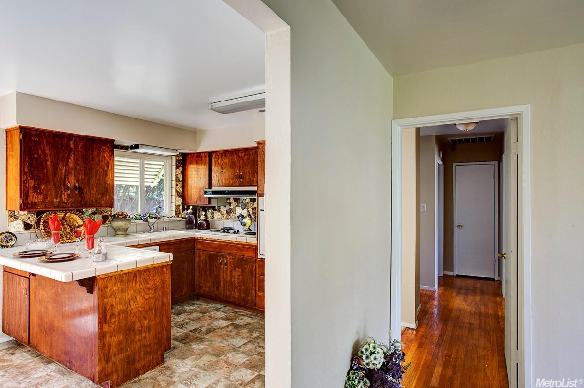 6256 Templeton Dr, Carmichael, CA 95608 photo 11