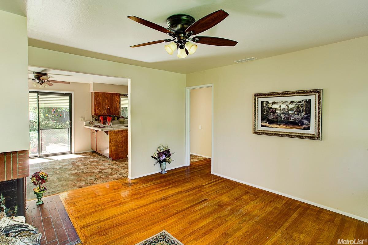 6256 Templeton Dr, Carmichael, CA 95608 photo 6