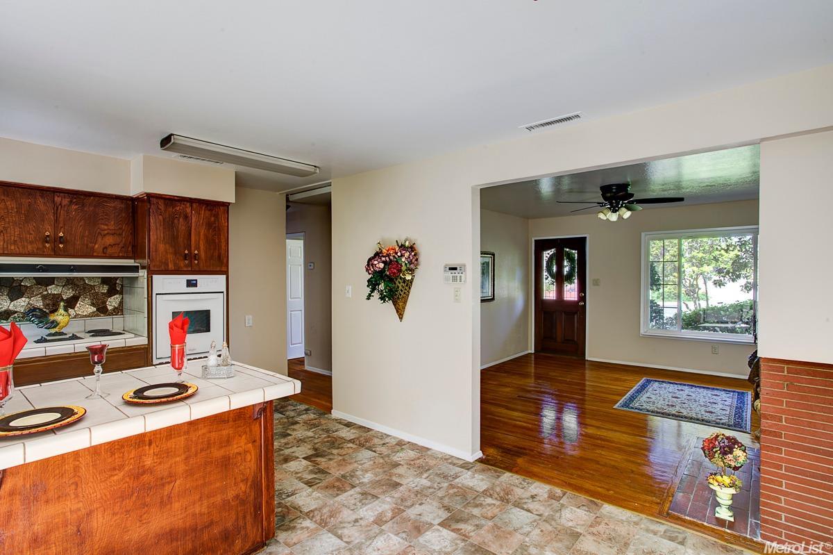 6256 Templeton Dr, Carmichael, CA 95608 photo 7