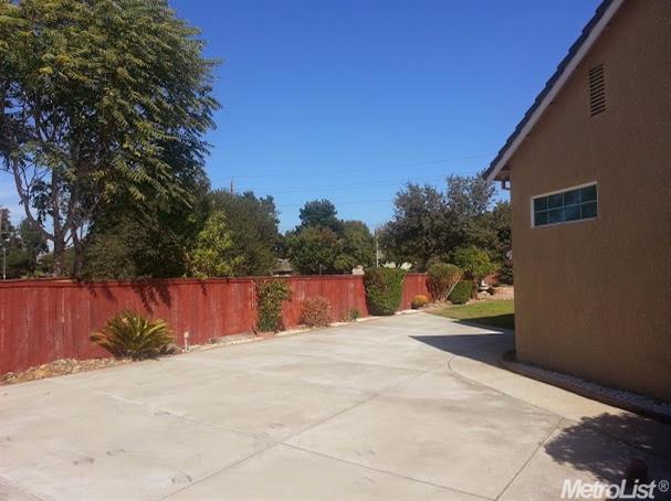 2547 Sequoia St, Lodi, CA 95242 photo 9