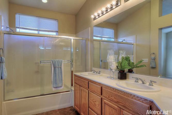 1661 Aletsch Way, Manteca, CA 95337 photo 23