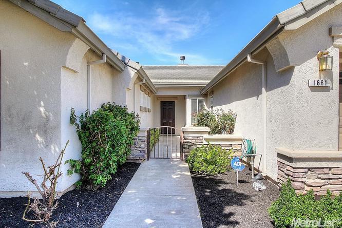 1661 Aletsch Way, Manteca, CA 95337 photo 3
