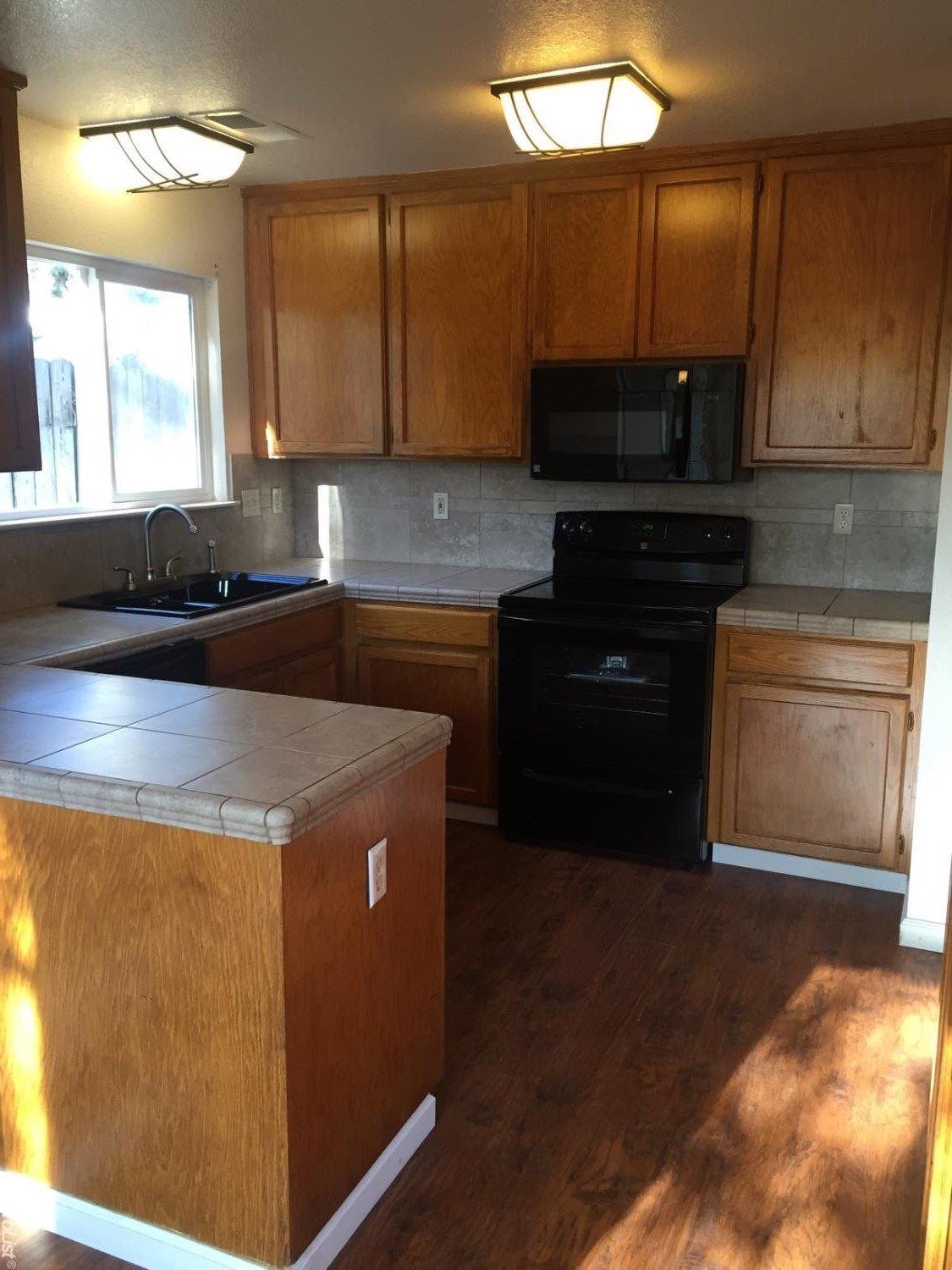 2932 Merle Ave, Modesto, CA 95355 photo 2