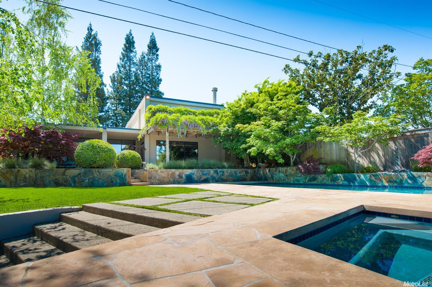 1320 Edgewood Dr, Lodi, CA 95240 photo 4