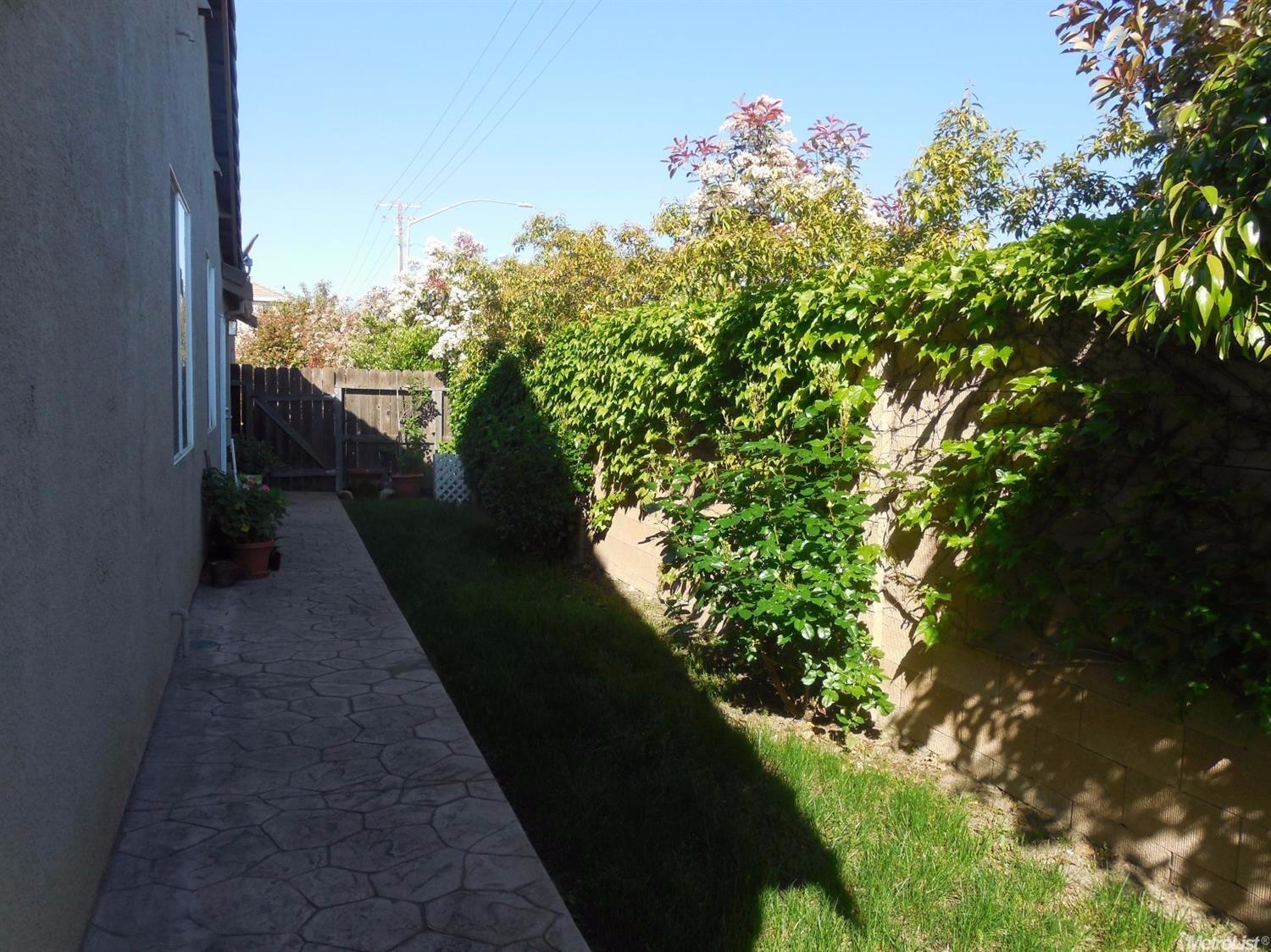 4328 Blake Ct, Modesto, CA 95356 photo 4