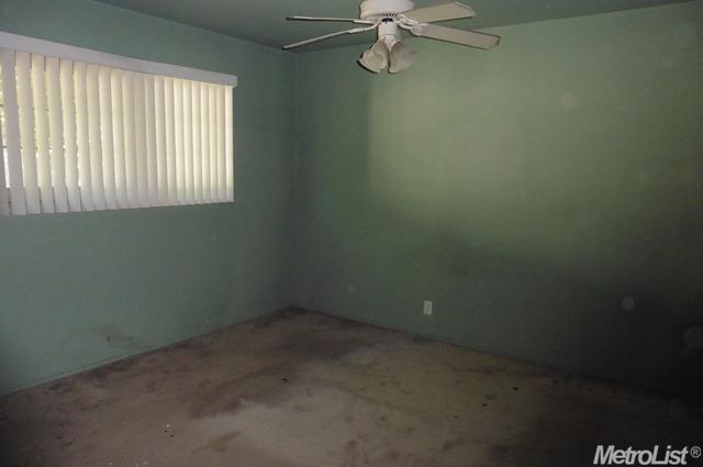 1711 W Pine St, Lodi, CA 95242 photo 7