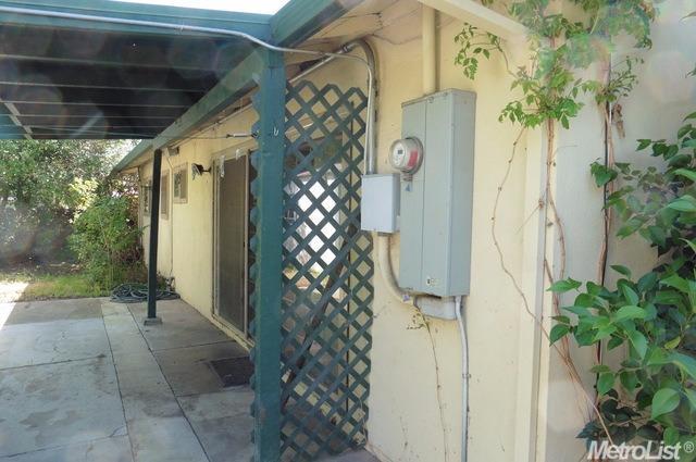 1711 W Pine St, Lodi, CA 95242 photo 10