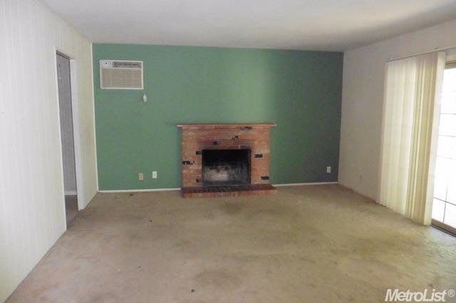 1711 W Pine St, Lodi, CA 95242 photo 3