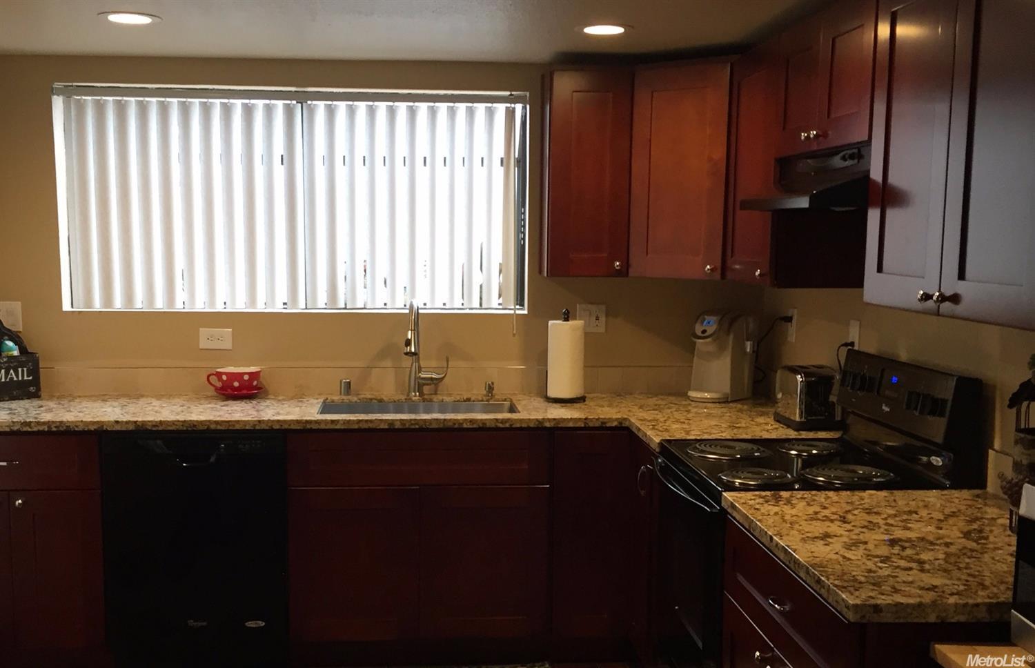 1237 El Vecino Ave, Modesto, CA 95350 photo 11