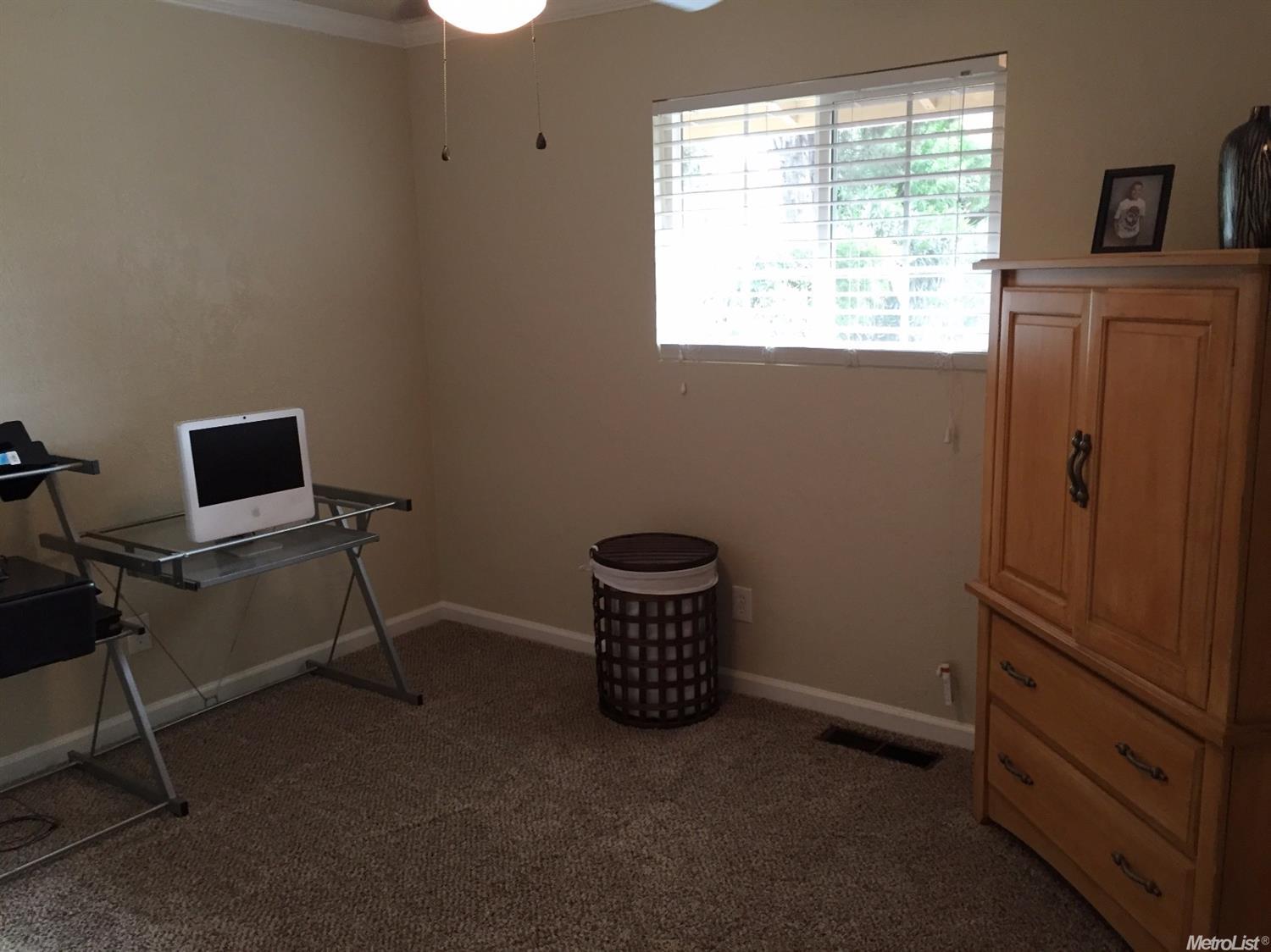 1237 El Vecino Ave, Modesto, CA 95350 photo 5