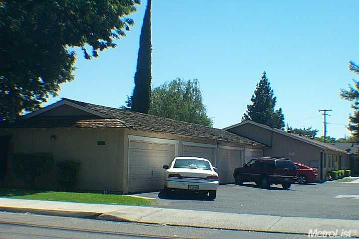 232 Floyd Ave, Modesto, CA 95350 photo 1