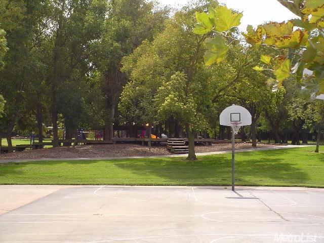 2402 Temple Dr, Davis, CA 95618 photo 16