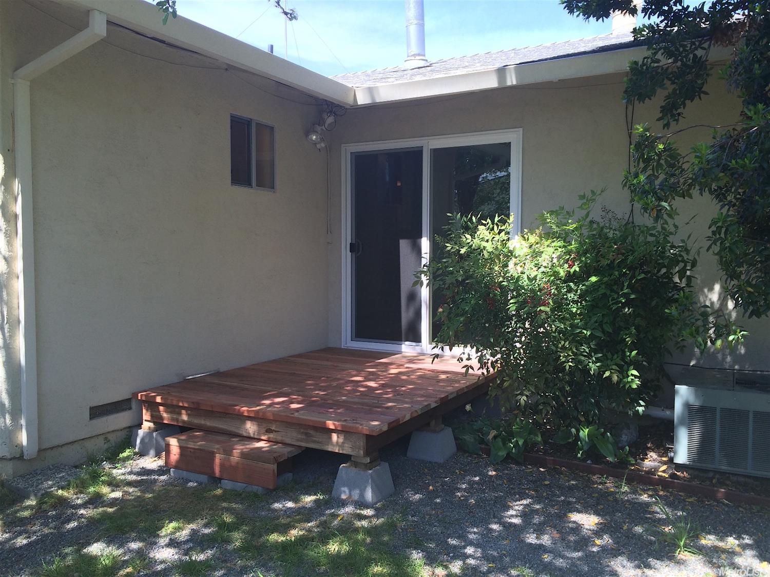 2402 Temple Dr, Davis, CA 95618 photo 12