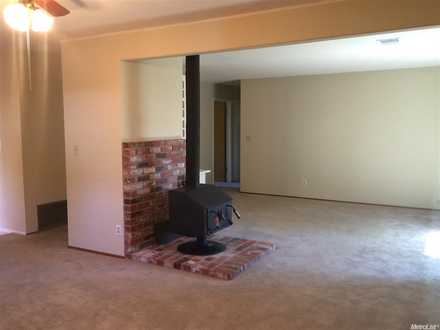2402 Temple Dr, Davis, CA 95618 photo 6