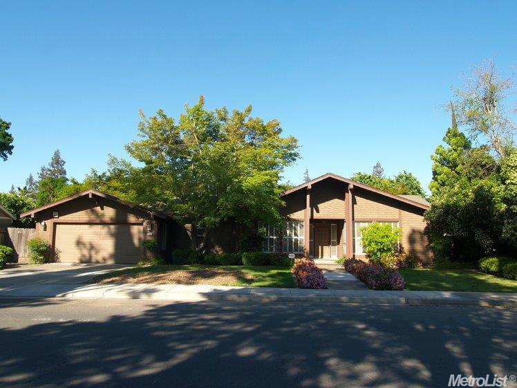 3805 Beyer Park Dr, Modesto, CA 95355 photo 1