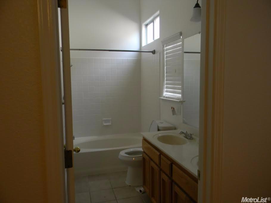 4404 Whisper Pl, Turlock, CA 95382 photo 11