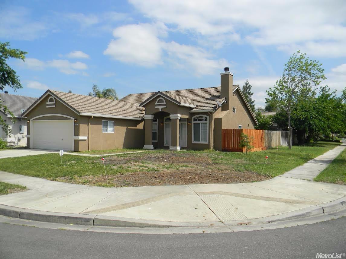 4404 Whisper Pl, Turlock, CA 95382 photo 2