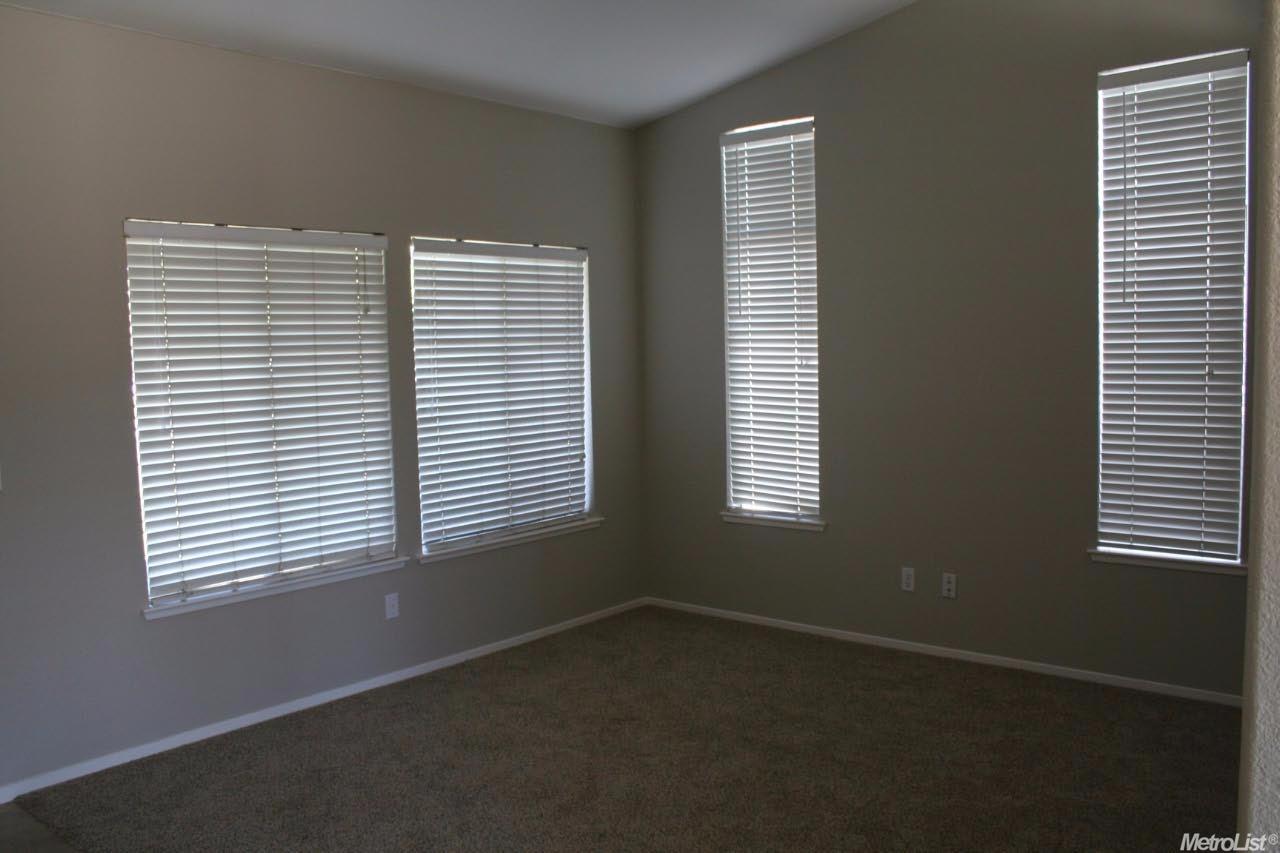 998 Pope Ct, Ripon, CA 95366 photo 4