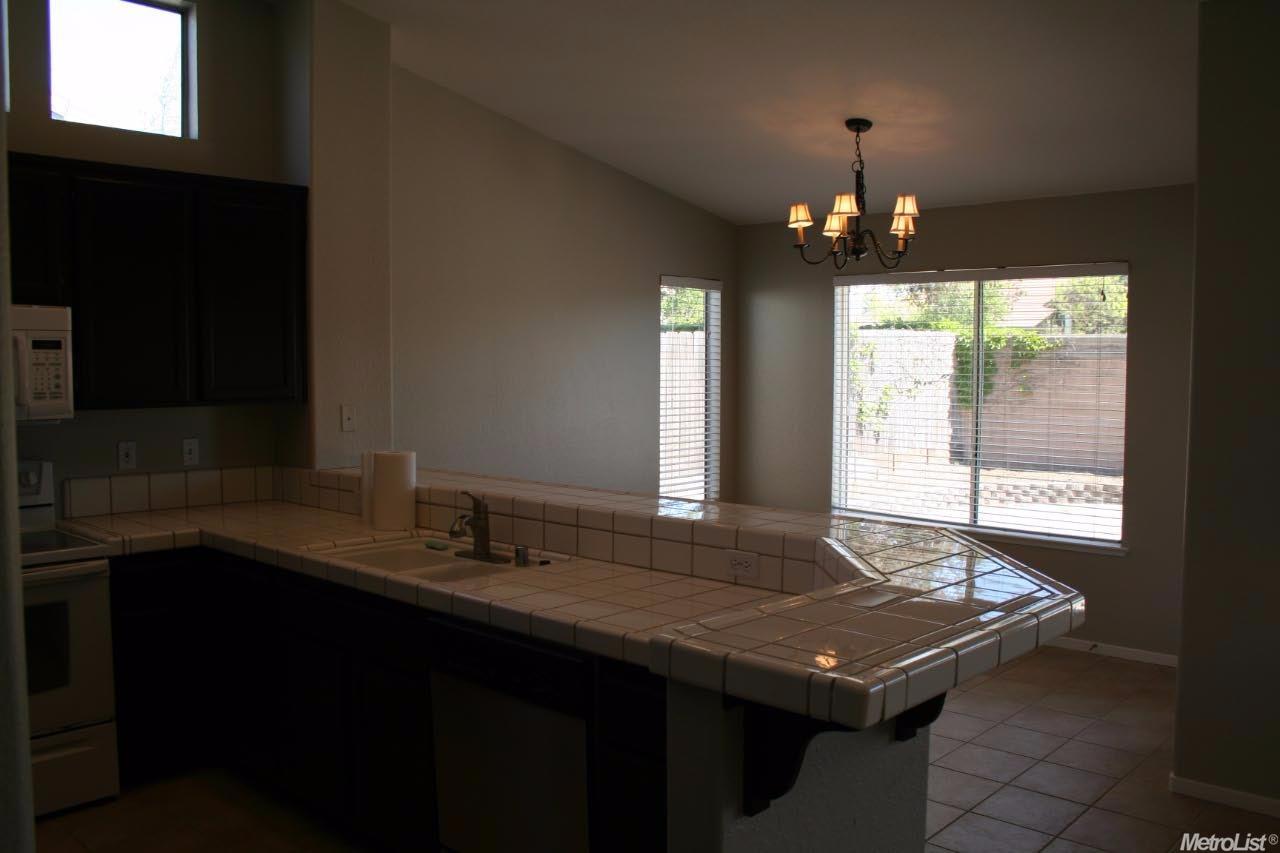 998 Pope Ct, Ripon, CA 95366 photo 6
