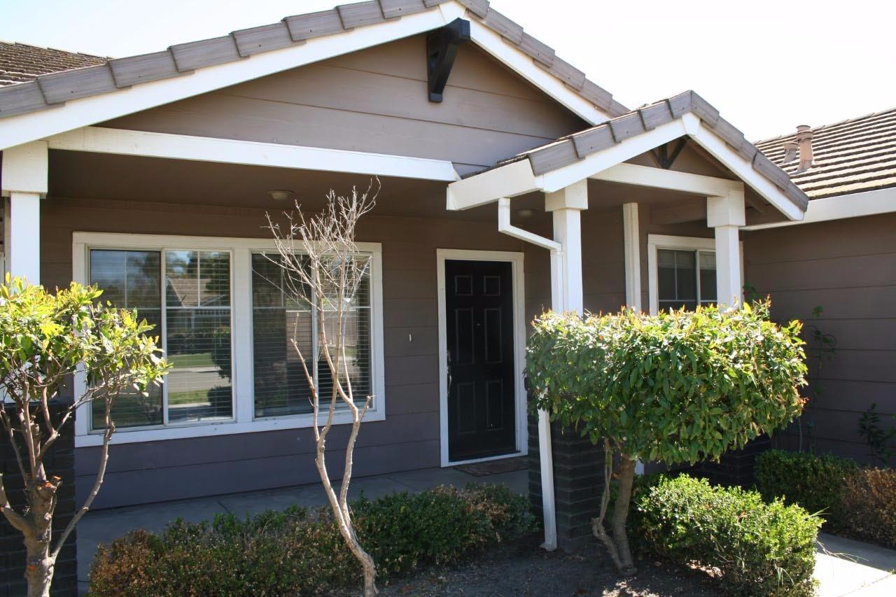 998 Pope Ct, Ripon, CA 95366 photo 2