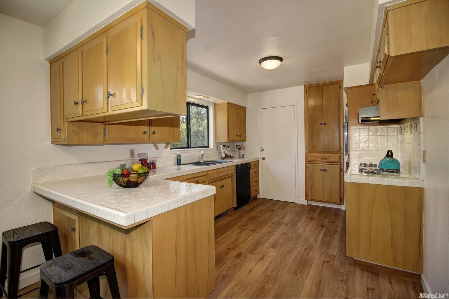 1242 Fordham Dr, Davis, CA 95616 photo 7