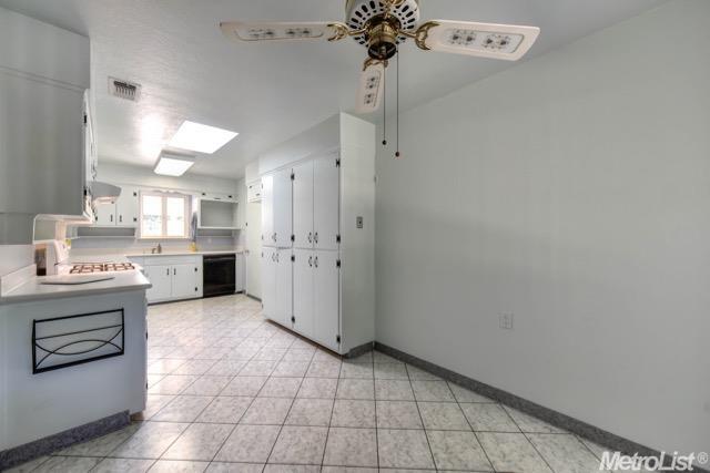 7716 Marindell St, Elverta, CA 95626 photo 6