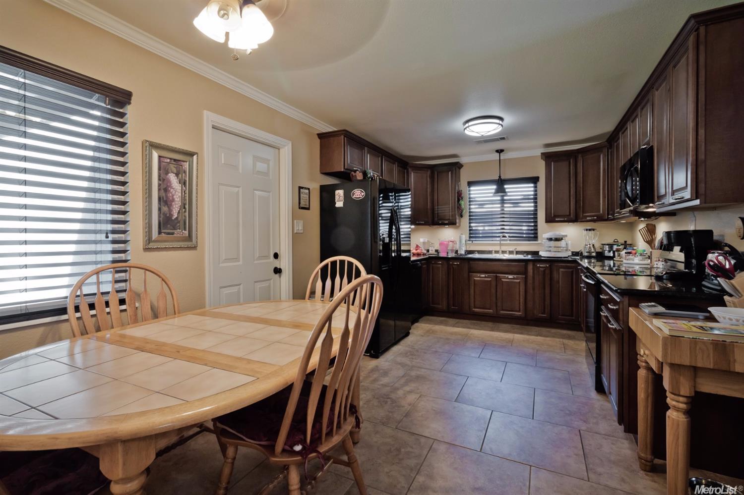1510 Lorainne Ave, Modesto, CA 95350 photo 5