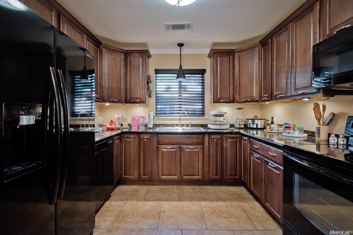 1510 Lorainne Ave, Modesto, CA 95350 photo 6