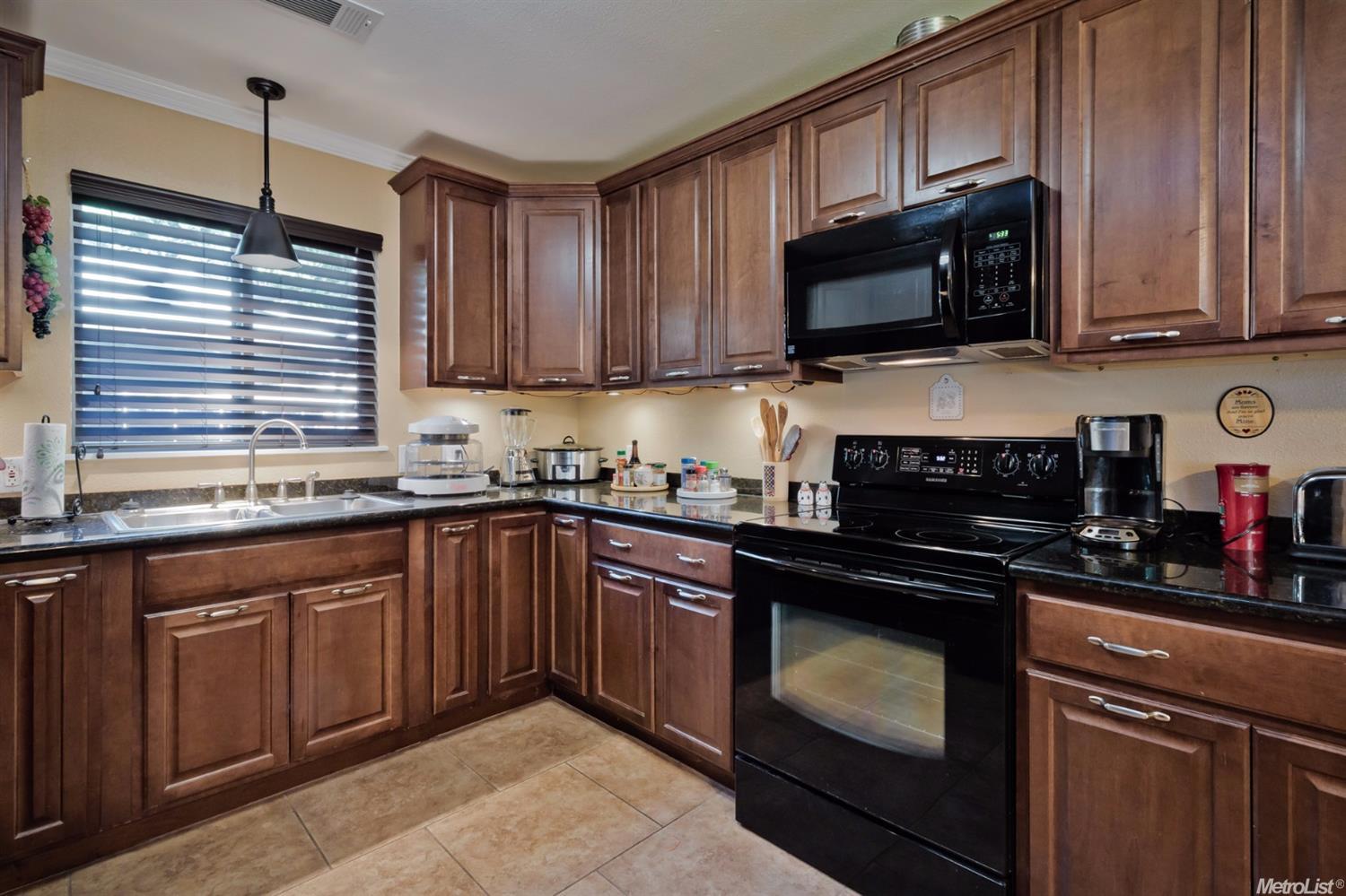 1510 Lorainne Ave, Modesto, CA 95350 photo 8