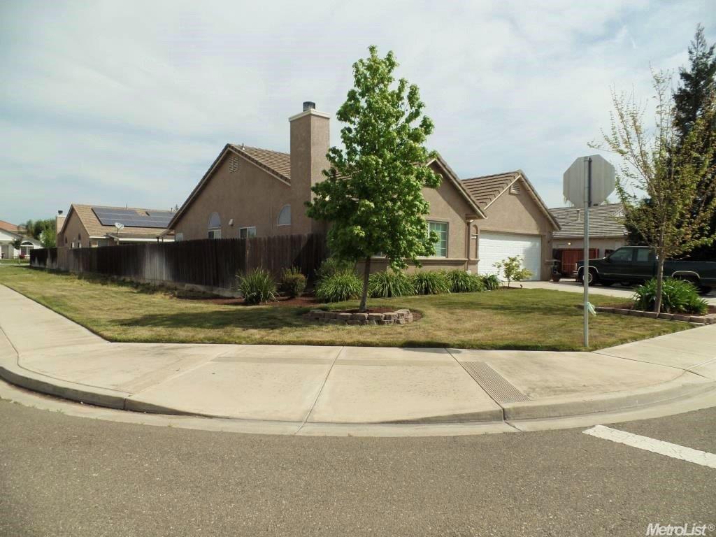 7411 Deforest Ct, Hughson, CA 95326 photo 2
