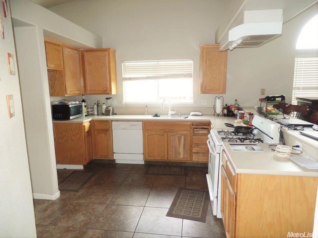 7411 Deforest Ct, Hughson, CA 95326 photo 9