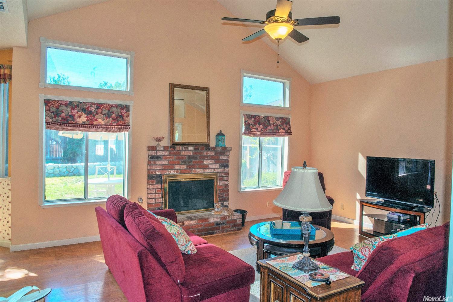 1237 Zinfandel Pl, Manteca, CA 95337 photo 5