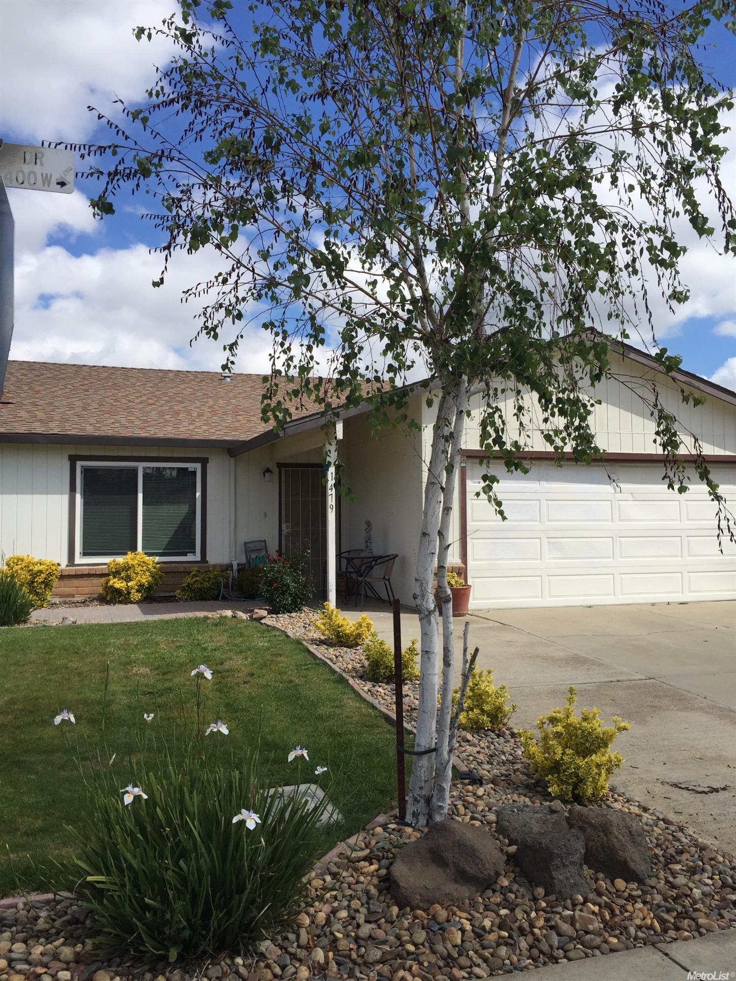 1479 Novell Dr, Ripon, CA 95366 photo 1
