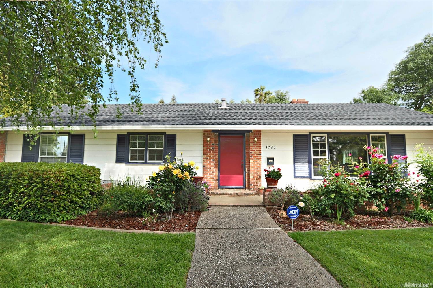 4743 Lake Dr, Carmichael, CA 95608 photo 1