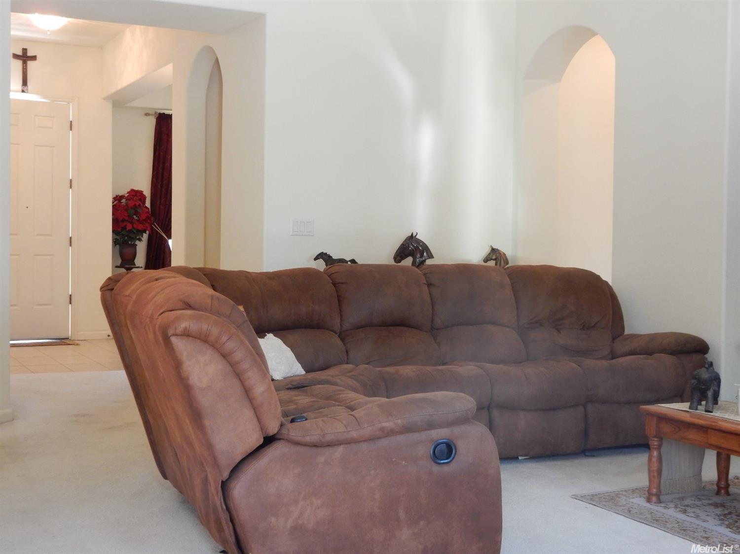 15924 Rocky Harbor Rd, Lathrop, CA 95330 photo 2