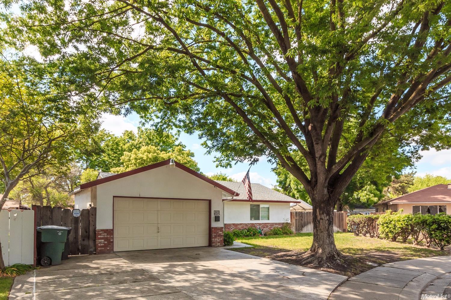 2809 Newhall Ct, Modesto, CA 95350 photo 2
