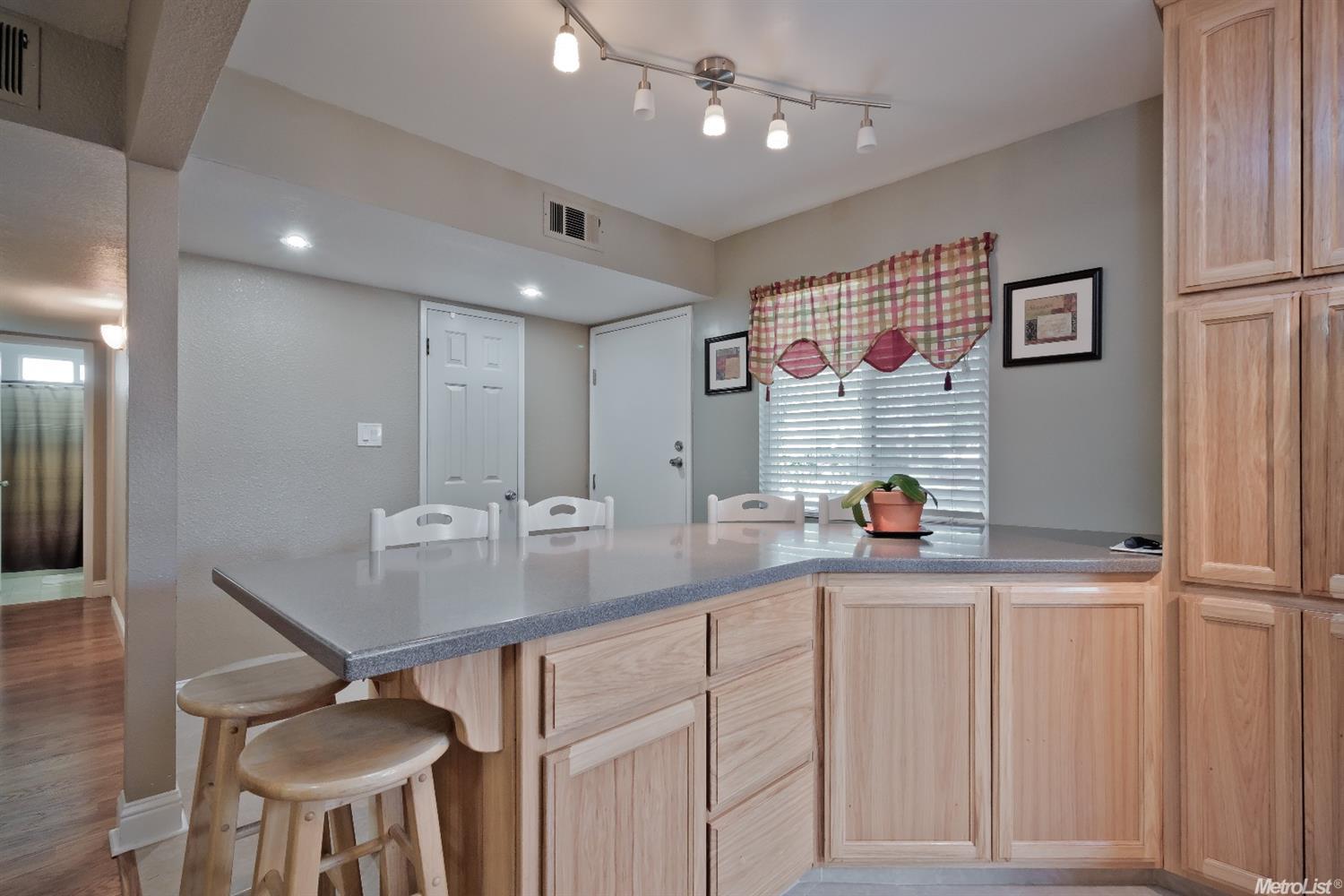2809 Newhall Ct, Modesto, CA 95350 photo 3