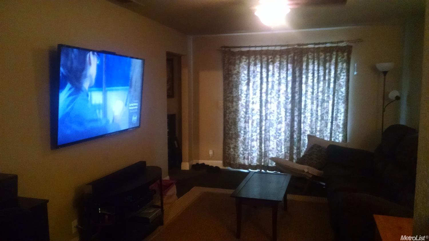 316 Center St, Modesto, CA 95351 photo 5