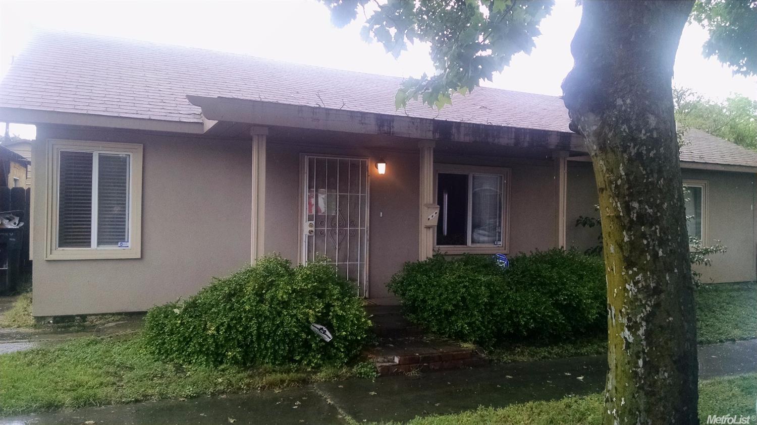 316 Center St, Modesto, CA 95351 photo 1