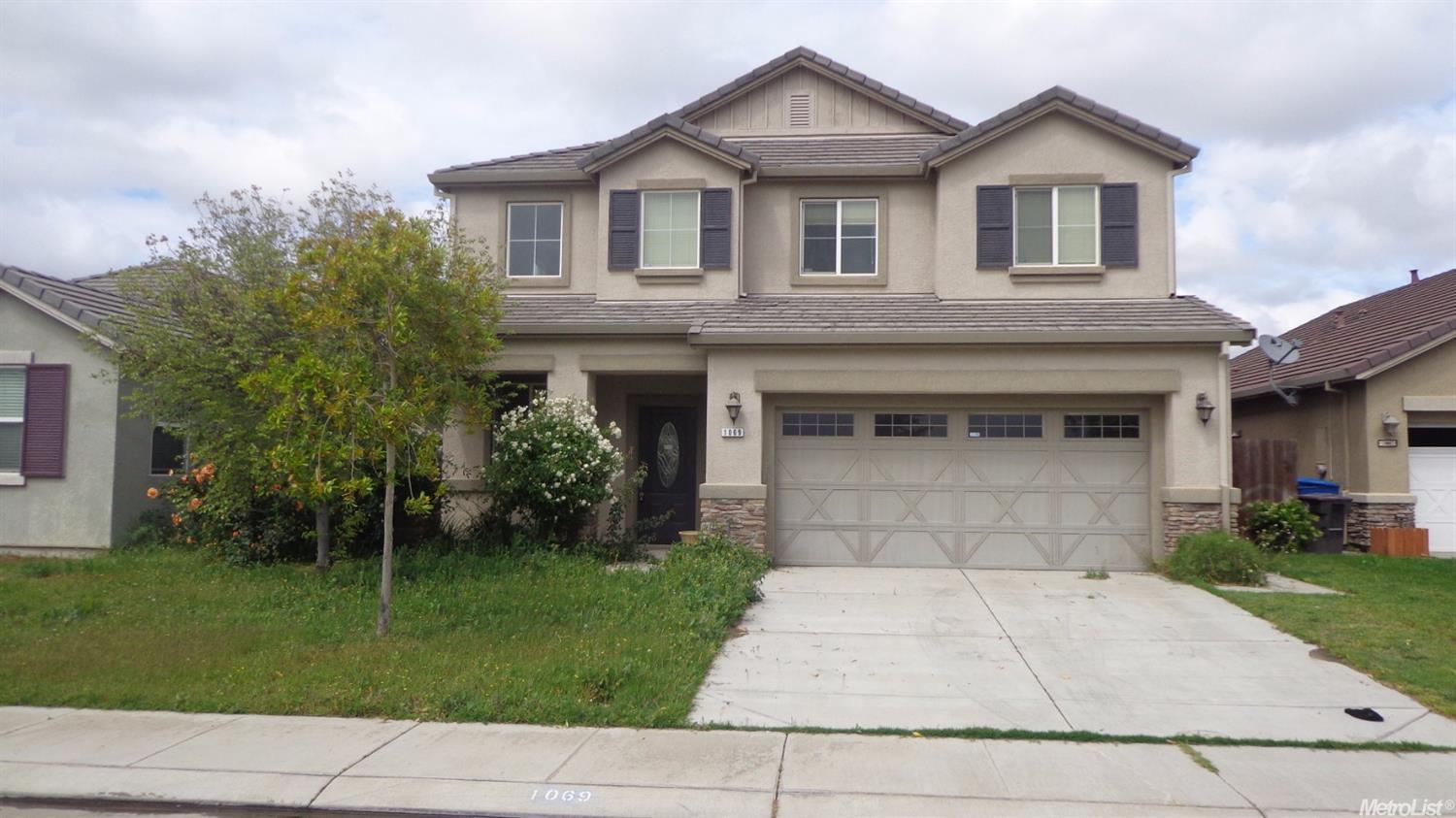 1069 Barbados St, Manteca, CA 95337 photo 1
