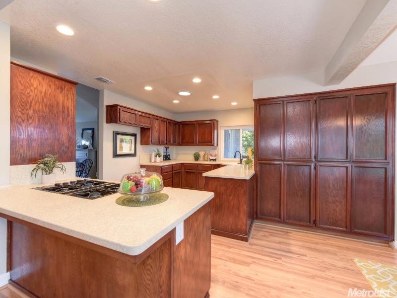 103 Echo Ct, Folsom, CA 95630 photo 9