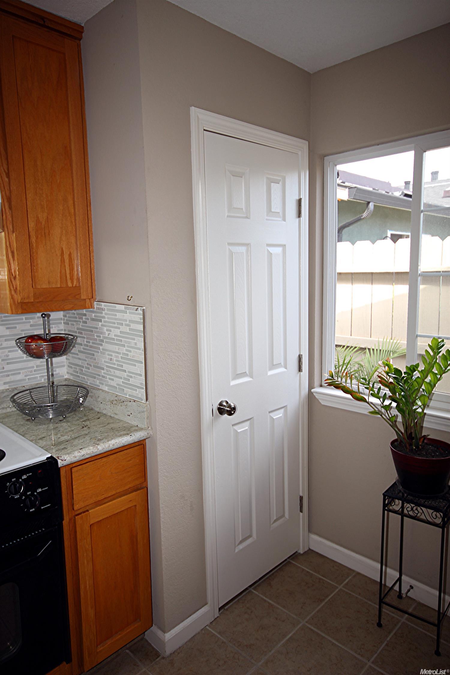654 Diane Dr, Manteca, CA 95336 photo 4