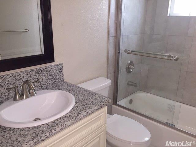 421 Donegal Dr, Modesto, CA 95354 photo 9