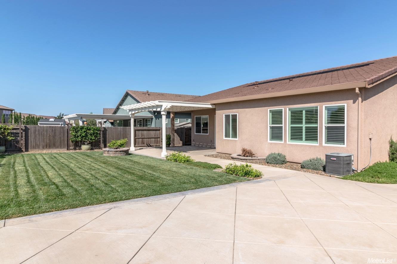 876 Golden Pond Dr, Manteca, CA 95336 photo 12